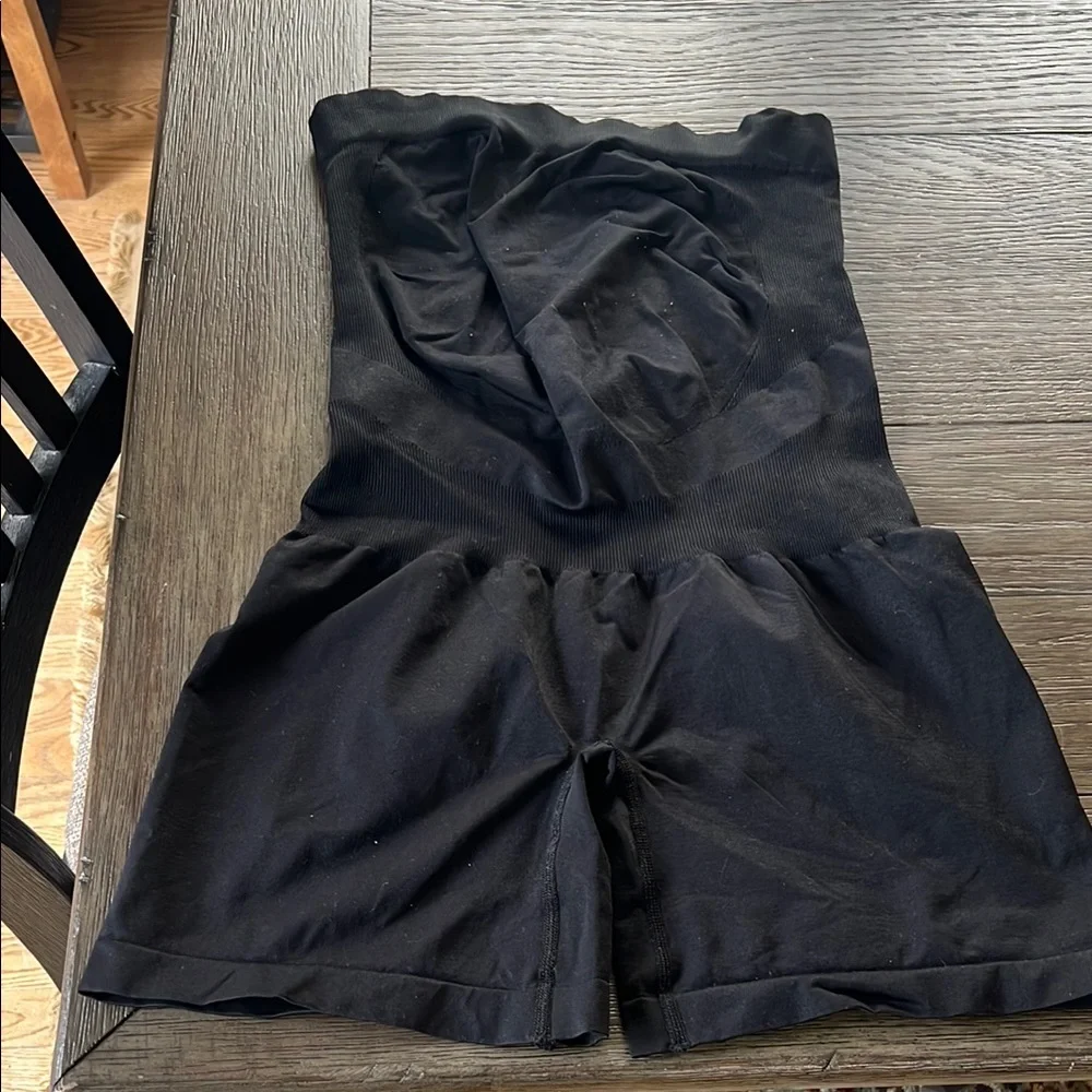Black Maternity Women's High-Waist Shaping Shorts